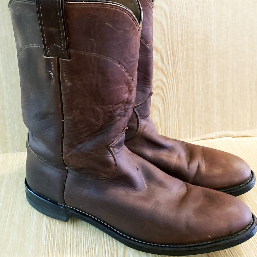 Justin's brown leather boots